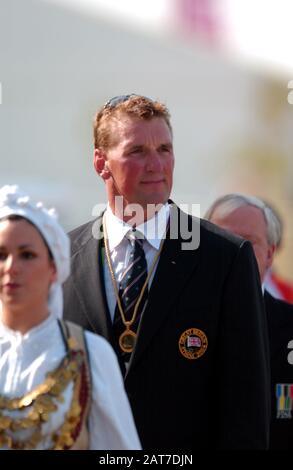 20040822 Olympic Games Athens Greece  [Rowing-Sun Finals day]  Lake Schinias.  Matt Pinsent, presentation party.  Photo  Peter Spurrier   email images@intersport-images.com Stock Photo