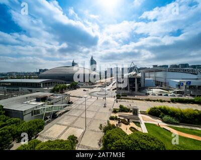 Centro Vasco da Gama shopping center at Oriente Station, with Altice Arena, Garo do Oriente, Lisbon, Portugal Stock Photo