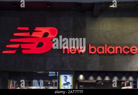 new balance store hong kong
