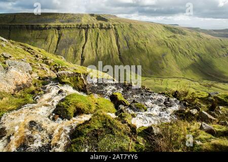 Looking down Strands Beck into High Cup Gill, High Cup Nick, North Pennines, Cumbria, England Stock Photo