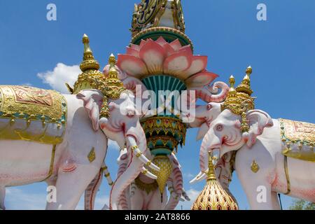 Royal Thai Army soldier standing guard at Grand Palace in Bangkok, Thailand. Stock Photo