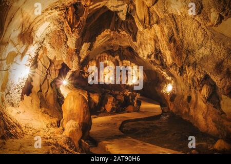 Tham Chang Cave in Vang Vieng, Vientiane Province, Laos. Stock Photo