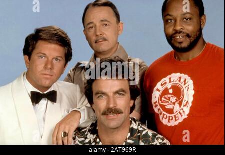 MAGNUM, P.I   Universal/CBS American TV series 1980-1988. From left: Larry Manetti, John Hillerman, Tom Selleck, Roger Mosley Stock Photo