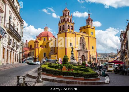 Basilica of Our Lady of Guanajuato cathedral and Plaza de La Paz in Guanajuato City, Mexico. Stock Photo