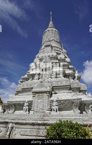 royal stupa at Silver pagoda near  Royal Palace of Cambodia complex Stock Photo