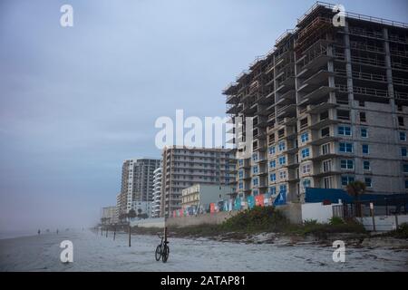 Daytona Beach, Fl/USA - Dec 29, 2019: Despite Sea level rise as a result of global warming, developers in Florida are not stopping construction of lux Stock Photo