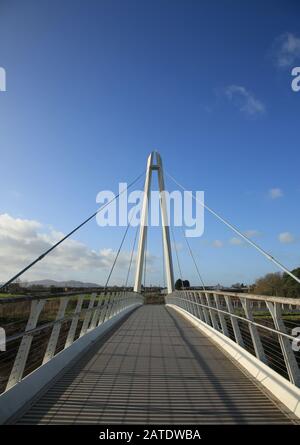 View over the footbridge spanning the river Severn at Diglis, Worcester, Worcestershire, UK. Stock Photo