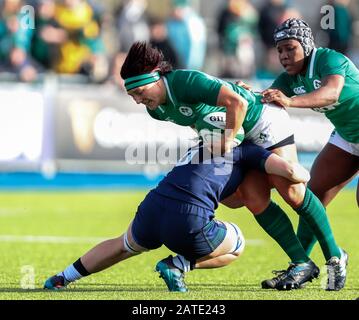 Energia Park, Dublin, Leinster, Ireland. 2nd Feb, 2020. International Womens Rugby, Six Nations, Ireland versus Scotland; Lindsay Peat (Ireland) is tackled by Rachel Malcolm (Scotland) Credit: Action Plus Sports/Alamy Live News Stock Photo