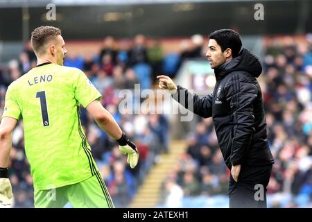 Burnley, UK. 30th Mar, 2019. BURNLEY, ENGLAND - FEBRUARY 2ND Arsenal manager Mikel Arteta gestures to Arsenal goalkeeper Bernd Leno during the Premier League match between Burnley and Arsenal at Turf Moor, Burnley on Sunday 2nd February 2020. (Credit: Tim Markland | MI News) Photograph may only be used for newspaper and/or magazine editorial purposes, license required for commercial use Credit: MI News & Sport /Alamy Live News Stock Photo