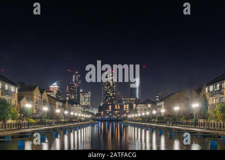 London and Millwall Outer Dock on the Isle of Dogs near Canary Wharf at night. Stock Photo