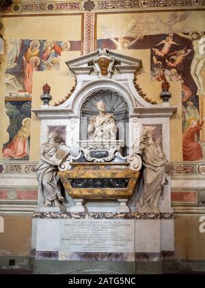 Galileu Galilei tomb inside Basilica di Santa Croce in Florence Stock Photo