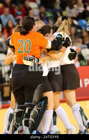 London, UK. 2nd Feb, 2020. Jaffa Super 6’s - Copper Box Arena Queen Elizabeth Olympic Park, London, UK. 2nd February 2020. Buckingham team mates celebrate winning the final of the Women’s Championship Final of the Jaffa Super 6’s Stock Photo