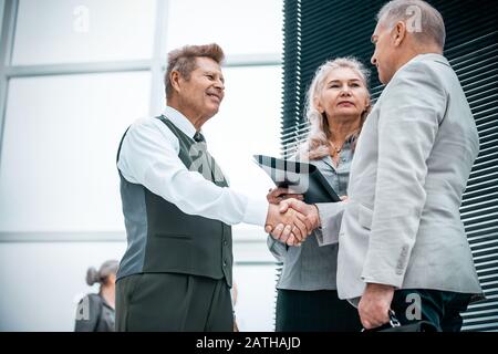 close up. business people confirming the deal with a handshake Stock Photo