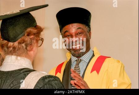 Thabo Mbeki, Vice-President of the Republic of South Africa, visiting the University of Sussex, in Brighton, where he studied in the early 1960's while exiled from South Africa. Stock Photo