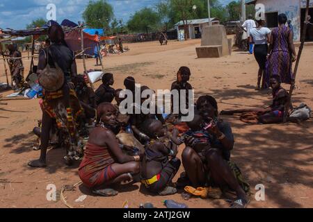 Turmi, Ethiopia - Nov 2018: Local market of Hamer tribe in Turmi selling various food. Omo valley Stock Photo