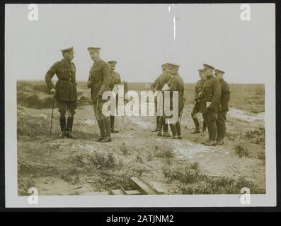 King of the Belgians visits western front Description: The King of the Belgians on the battlefield Annotation: The King of the Belgians visit the western front. King AlbrertI of Belgium on the battlefield Date: {1914-1918} Keywords: WWI, soldiers, battlefields, dynasties Person Name: Albert Stock Photo