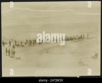 Description: Bathing German soldiers at the beach in Oostende Date: {1914-1918} Location: Belgium, Ostend Keywords: bathing, First World War, soldiers, beaches Stock Photo