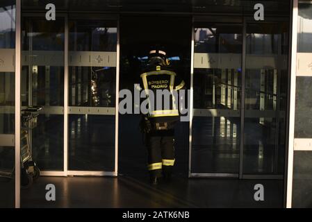 Madrid, Spain. 03rd Feb, 2020. A firefighter is seen at Adolfo Suarez-Barajas International Airport in Madrid.After almost five hours circling due to damage to a wheel and the left engine shortly after taking off, the aircraft made an emergency landing in Barajas at around 19.10, where it finally successfully landed in Madrid. Credit: SOPA Images Limited/Alamy Live News Stock Photo