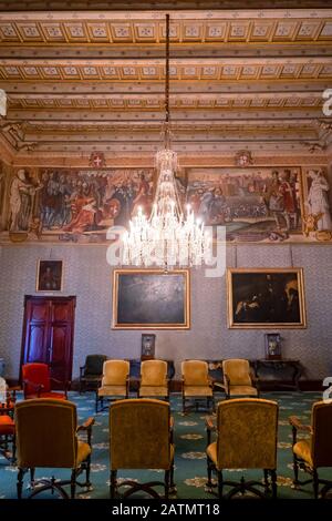 The Grandmaster Palace interior in Valletta, Malta, State Rooms, Page's Waiting Room or Yellow State Room Stock Photo