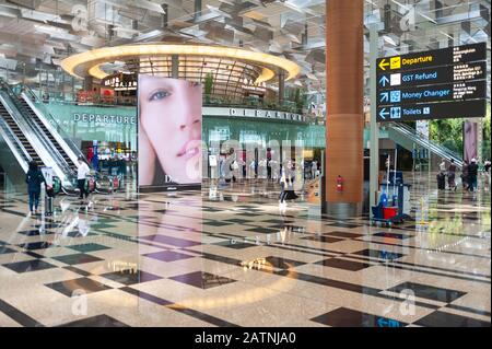 31.01.2020, Singapore, Republic of Singapore, Asia - A view of the modern departure hall of Terminal 3 at Changi Airport. Stock Photo