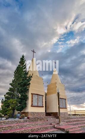 Roadside church over Lago Buenos Aires aka Lago General Carrera near town of Los Antiguos, Patagonia, Argentina Stock Photo