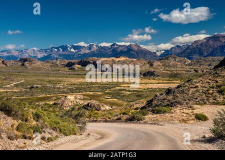 Southern Andes, from Paso las Llaves, gravel road from Chile Chico to Puerto Bertrand along south shore of Lago General Carrera, Patagonia, Chile Stock Photo