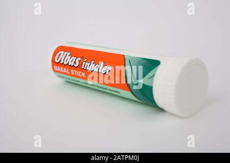 Stick Olbas inhalador nasal Fotografía de stock - Alamy