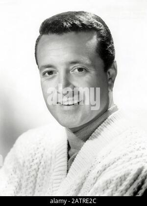 VIC DAMONE (1928-2018) Promotional photo of American singer about 1958 Stock Photo