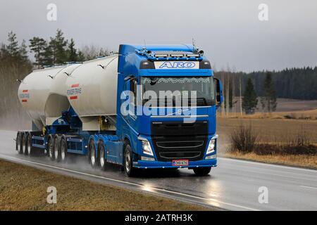 Volvo fmx 540 hi-res stock photography and images - Alamy