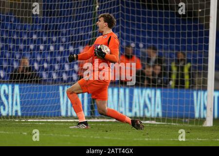 Cardiff, UK. 04th Feb, 2020. Sam Walker, the goalkeeper of Reading celebrates after he saves the 1st penalty in the penalty shoot-out. The Emirates FA Cup, 4th round replay match, Cardiff City v Reading at the Cardiff City Stadium on Tuesday 4th February 2020. this image may only be used for Editorial purposes. Editorial use only, license required for commercial use. No use in betting, games or a single club/league/player publications. pic by Andrew Orchard/Andrew Orchard sports photography/Alamy Live news Credit: Andrew Orchard sports photography/Alamy Live News Stock Photo