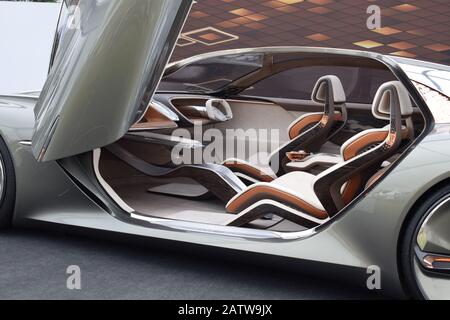 Bentley EX100 GT Concept car Stock Photo