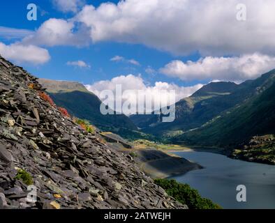 View SE from Zig-Zag Path, Llanberis, Wales, UK, of the Dinorwic slate quarries, Victoria Incline (centre), Llyn Peris, Nant Peris & Llanberis Pass. Stock Photo