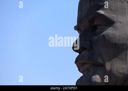 The Monument to Lenin is the largest head of Soviet leader Vladimir Lenin ever built is in Ulan-Ude, the capital of the Republic of Buryatia, in East Stock Photo