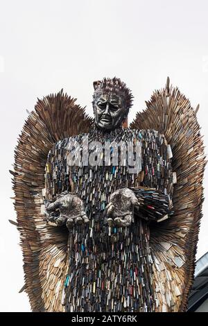 Over 100,000 knives surrendered to Uk police turned into a National Monument Against Aggression by artist Alfie Bradley and the British Ironwork Centr Stock Photo