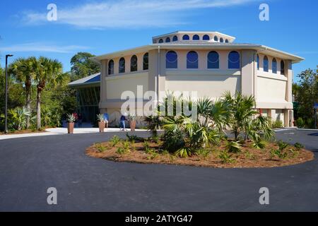 SANIBEL, FLORIDA -26 JAN 2020- View of the Bailey-Matthews National Shell Museum, a seashell conchology museum located in Sanibel Island, Lee County, Stock Photo