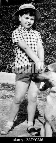 1953 : the italian pop singer  PATTY PRAVO ( born Nicoletta Strambelli , Venezia 6 april  1948 ) at 5 years old -  PERSONALITY CHILD  personalities wh Stock Photo