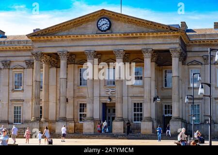 Huddersfield Railway Station and town centre Stock Photo