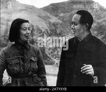 1944 , CHINA : The chinese politician leader MAO TSE-TUNG with the  wife Chiang-Ching - POLITICO - COMUNISTA - COMUNISMO - comunist - comunism - ditta Stock Photo