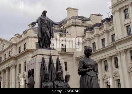 The Guards and Florence Nightingale statues, Crimean War Memorial, Waterloo Place, St James's, City of Westminster, London, England. Stock Photo
