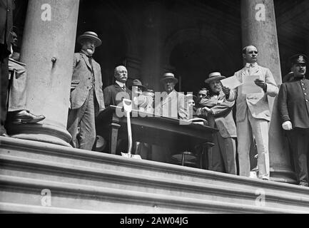 Notification ceremony that took place on September 3, 1913 on the steps of City Hall, New York City, where Mayor William J. Gaynor was nominated for re-election. Stock Photo