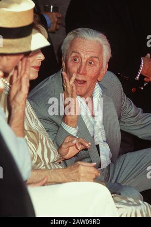 Los Angeles, USA. 24th Oct, 2007. Kirk Douglas Credit: Tsuni/USA/Alamy Live News Stock Photo