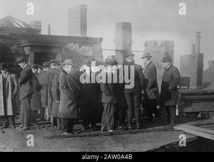 Grand jury views aftermath of the Arcadia Hotel fire on Dec. 3, 1913 in Boston Stock Photo