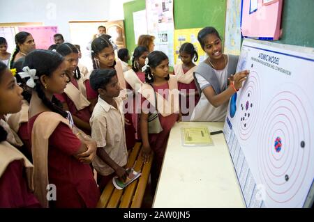 TAMIL NADU, INDIA - Physics class in a south india school Stock Photo