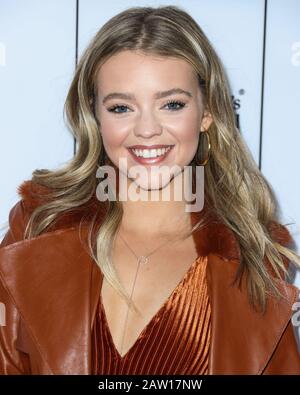 Los Angeles, United States. 05th Feb, 2020. LOS ANGELES, CALIFORNIA, USA - FEBRUARY 05: Actress Jade Pettyjohn arrives at the Los Angeles Art Show 2020 Opening Night Gala held at the Los Angeles Convention Center on February 5, 2020 in Los Angeles, California, United States. (Photo by Xavier Collin/Image Press Agency) Credit: Image Press Agency/Alamy Live News Stock Photo