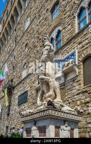 Baccio Bandinelli's sculpture of Hercules and Cacus in front of Palazzo Vecchio at  Piazza della Signoria, Florence, Tuscany, Italy Stock Photo