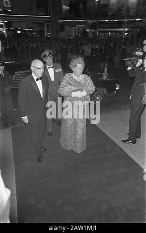 Queen Juliana and Prince Bernhard attend the gala premiere of Dutch film Battle of Britain in the Tuschinski Theater in Amsterdam  Queen Juliana on the red carpet. In addition to its mayor Samkalden. Behind her prince Bernhard Date: September 25, 1969 Location: Amsterdam, Noord-Holland Keywords: movies, queens, bishops, premieres, theater Person Name: Bernhard (prince Netherlands), Juliana (queen Netherlands) Samkalden, Ivo Institution Name: Spitfire Stock Photo