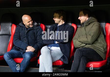 BayArena Leverkusen Germany ,15th February .2014, Football Bundesliga  Season 2013/14, matchday 21, Bayer 04 Leverkusen - Schalke 04 1:2 ---  Klaas-Jan Huntelaar (S04) shows his teeth, Leverkusens Simon Rolfes, Stefan  Kie§ling (Kiessling)