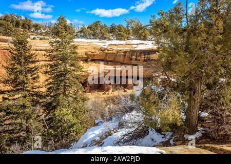 The first view of Spruce Tree House in Mesa Verde National Park, Colorado, USA Stock Photo