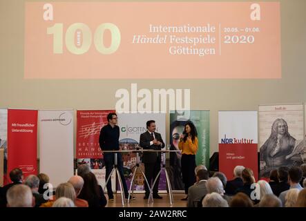 06 February 2020, Lower Saxony, Göttingen: Tobias Wolff (M), Managing Director of the Göttingen International Handel Festival, is in conversation with Dorian Drehe (l), director, and Hsuan Huang, stage designer, at a press conference on 100 years of the Göttingen International Handel Festival. The Handel Festival runs from 20.05.2020 to 01.06.2020. Photo: Swen Pförtner/dpa Stock Photo