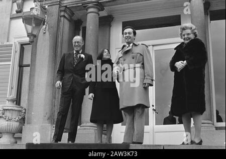 Princess Christina engaged with Jorge Guillermo; Royal family and Jorge Guillermo on platform Date: February 14, 1975 Keywords: platforms, families, engagements Person Name: Christina, princess, Guillermo Jorge Stock Photo